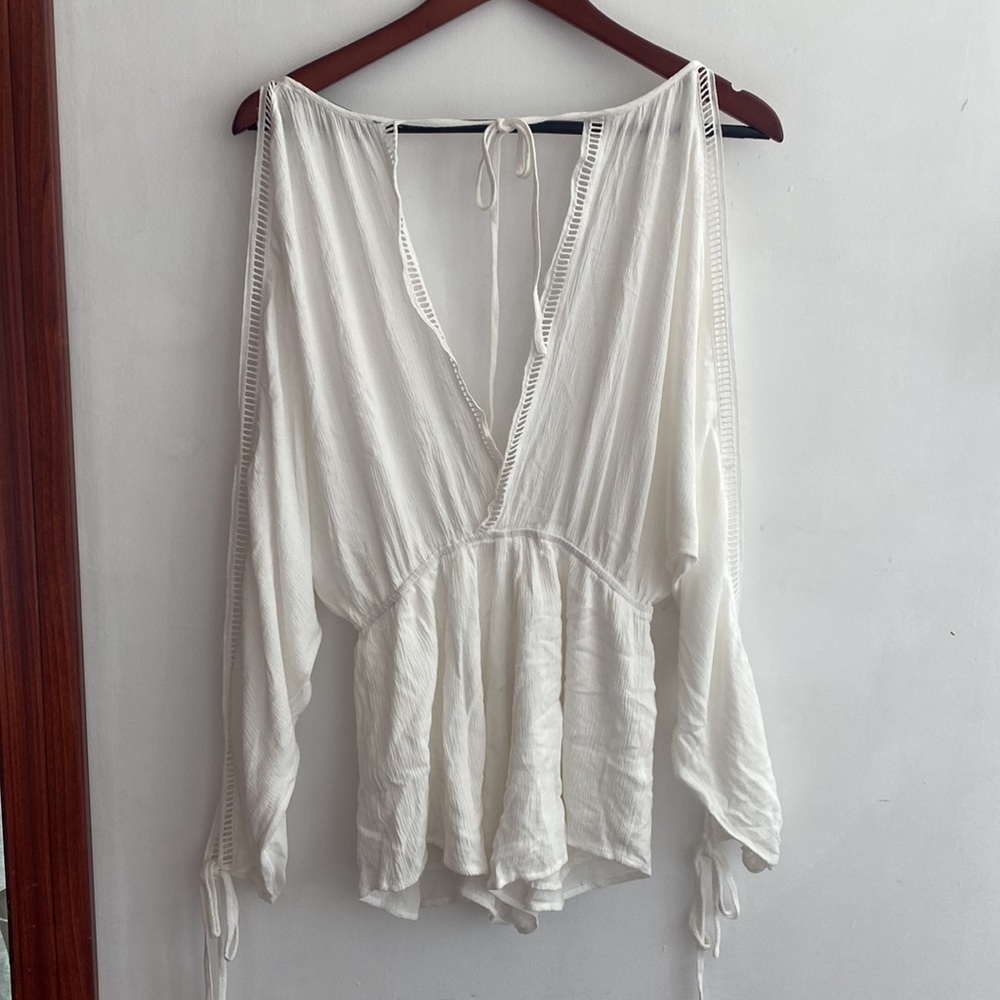 Signature8 S White Cold Shoulder Romper - Picture 3 of 12